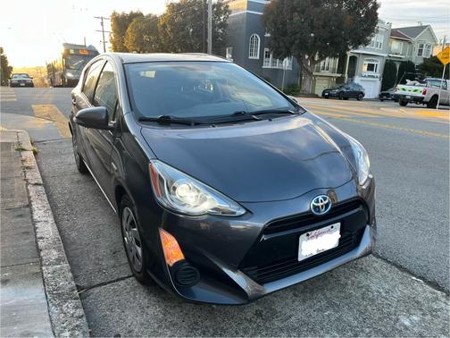 2015 Toyota Prius c Four