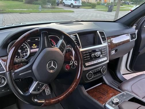 2014 Mercedes-Benz GL-Class GL 550 4MATIC