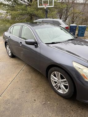 2010 INFINITI G37 x