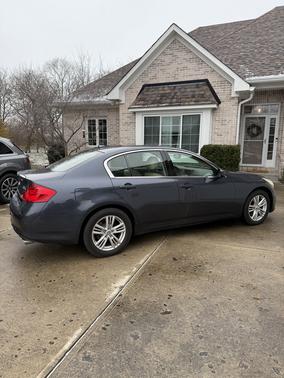 2010 INFINITI G37 x