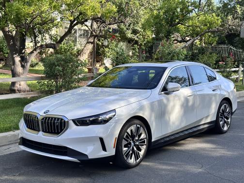 2024 BMW i5 eDrive40