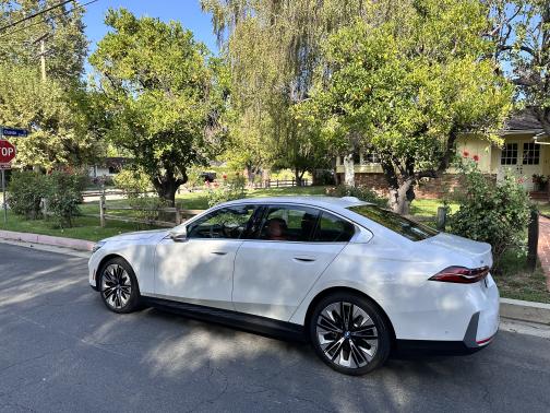 2024 BMW i5 eDrive40