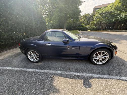 Blue 2011 Mazda MX-5 Miata Grand Touring