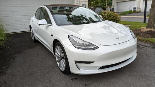 Photo 3 of 5 of 2018 Tesla Model 3 Mid Range