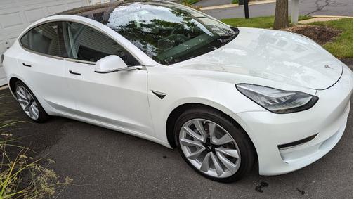 Photo 2 of 5 of 2018 Tesla Model 3 Mid Range