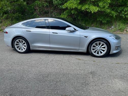 Silver 2018 Tesla Model S 100D