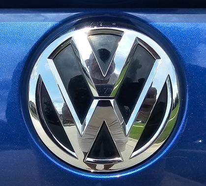 2017 Volkswagen Passat 1.8T SEL Premium