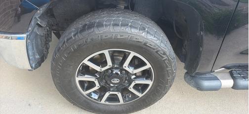 Black 2015 Toyota Tundra SR5