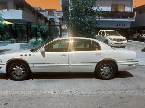 White 2004 Buick Park Avenue Base