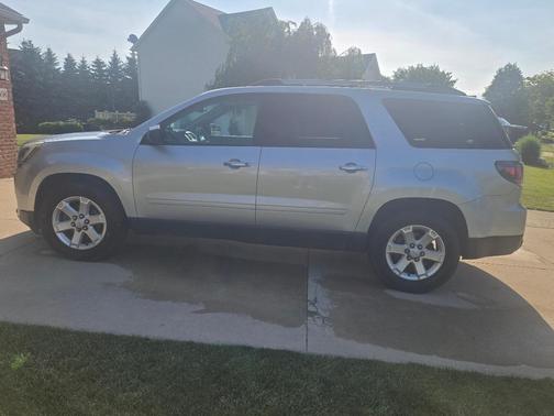 Silver 2016 GMC Acadia SLE-2