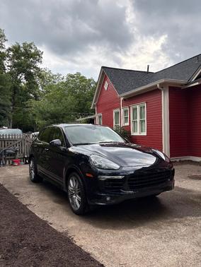 Blue 2017 Porsche Cayenne Cayenne S