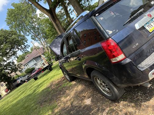 Blue 2007 Saturn Vue Base