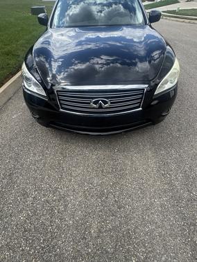 Black 2012 INFINITI M37 x
