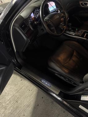 Black 2012 INFINITI M37 x