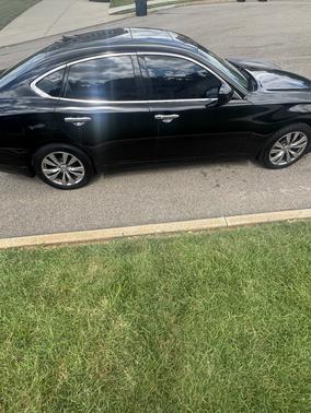 Black 2012 INFINITI M37 x