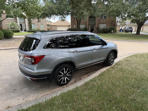 2021 Honda Pilot Touring 8-Passenger