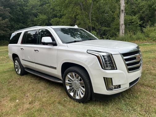 2016 Cadillac Escalade ESV Luxury