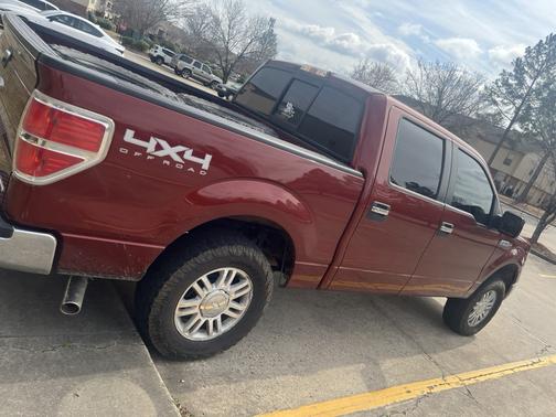 Red 2014 Ford F-150 XLT