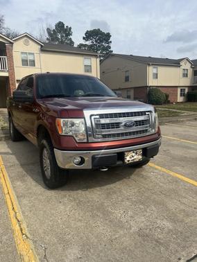 Red 2014 Ford F-150 XLT
