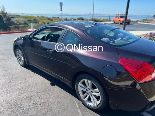 Black 2011 Nissan Altima 2.5 S