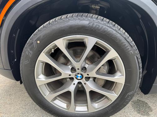 Black 2020 BMW X5 xDrive40i