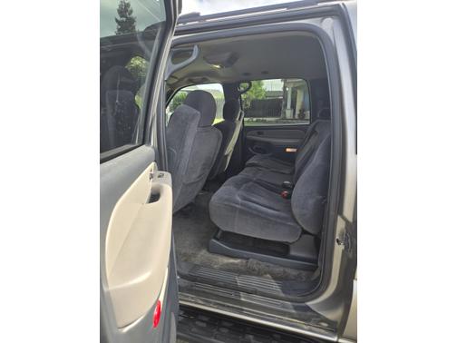 2002 Chevrolet Suburban 1500 LS