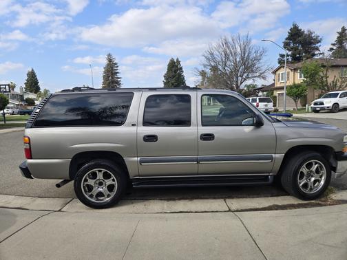 2002 Chevrolet Suburban 1500 LS