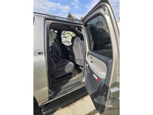 2002 Chevrolet Suburban 1500 LS