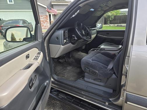 2002 Chevrolet Suburban 1500 LS