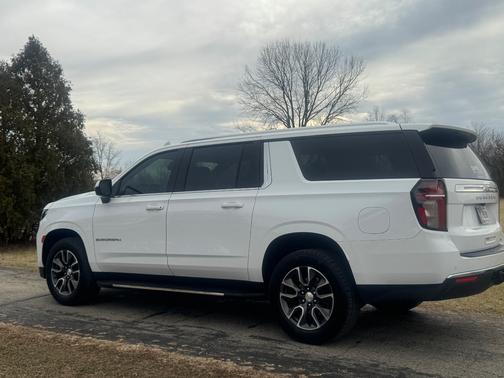 2021 Chevrolet Suburban LT