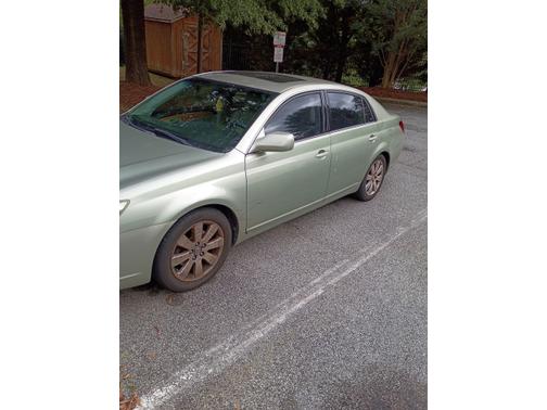 Gray 2005 Toyota Avalon XLS