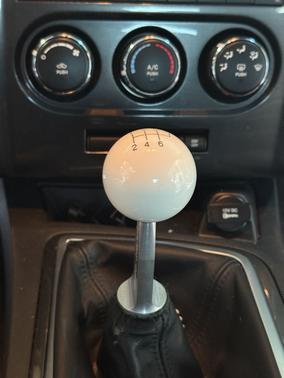 White 2010 Dodge Challenger R/T