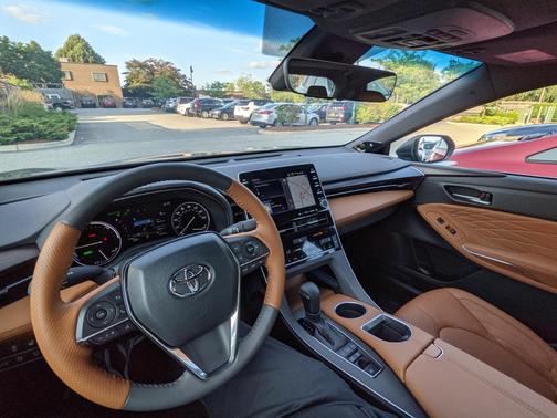 2021 Toyota Avalon Hybrid Limited