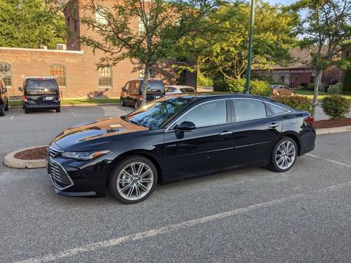 2021 Toyota Avalon Hybrid Limited