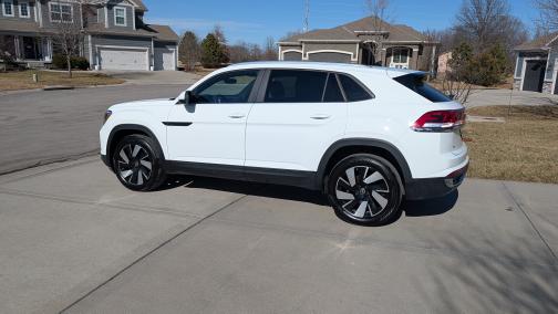 2024 Volkswagen Atlas Cross Sport 2.0T SE w/Technology