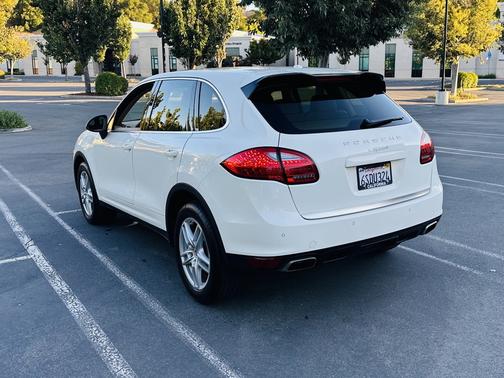 2011 Porsche Cayenne Cayenne