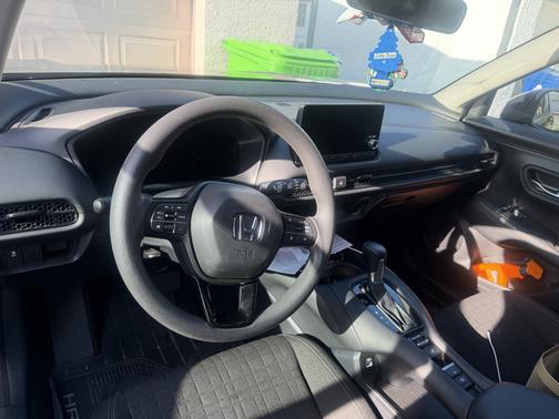 Black 2023 Honda HR-V LX