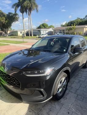 Black 2023 Honda HR-V LX
