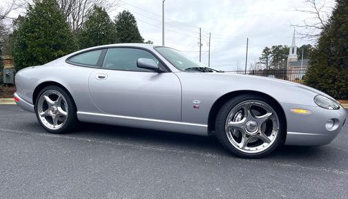 2005 Jaguar XKR Base