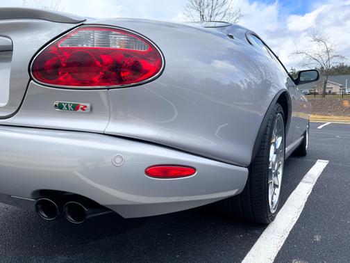 2005 Jaguar XKR Base