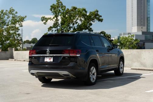 Black 2018 Volkswagen Atlas 2.0T SE