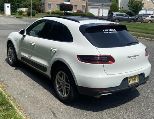 2017 Porsche Macan Base