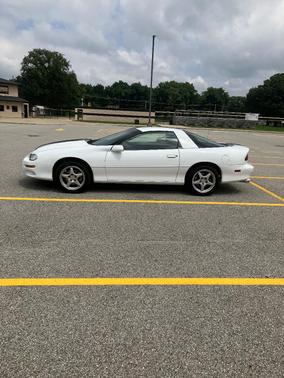 White 2002 Chevrolet Camaro Base