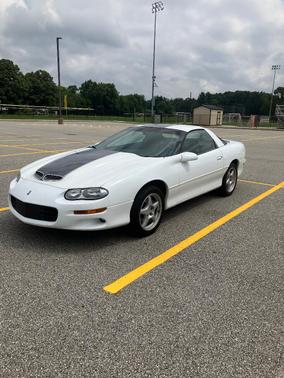 White 2002 Chevrolet Camaro Base