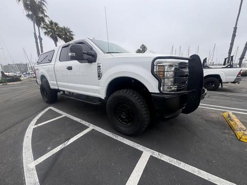 White 2019 Ford F-250 XL