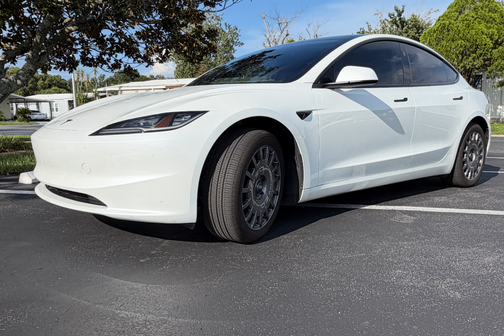 White 2025 Tesla Model 3 Standard RWD