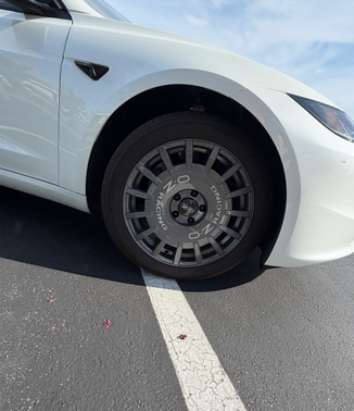 White 2025 Tesla Model 3 Standard RWD