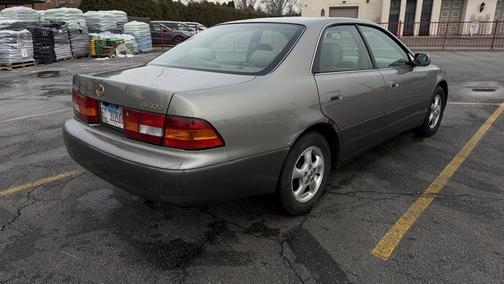 1997 Lexus ES 300 Base
