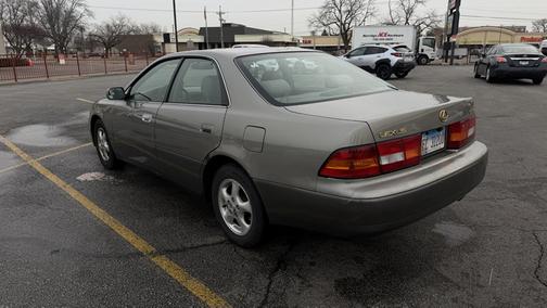 1997 Lexus ES 300 Base