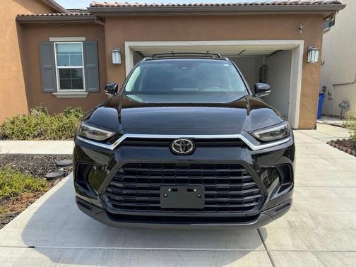 Black 2026 Toyota Grand Highlander Hybrid XLE
